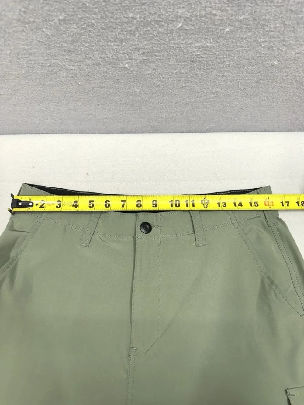 IRON CO. Men's Polyester Tech Stretch Waist Cargo Shorts Size 32 Cactus